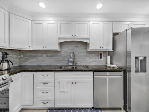4250 Galt Ocean Dr, Unit 1J, Fort Lauderdale, FL 33308