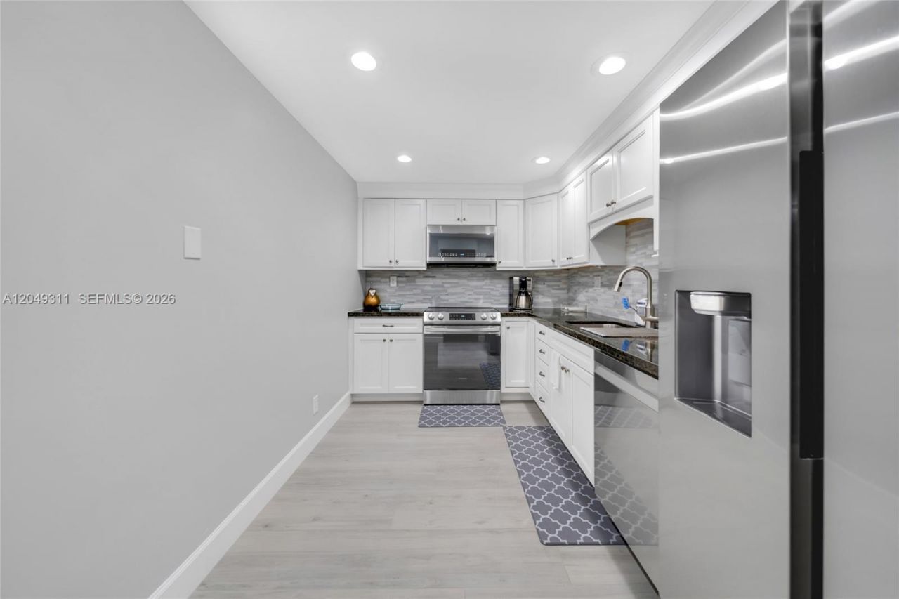 4250 Galt Ocean Dr, Unit 1J, Fort Lauderdale, FL 33308 Photo