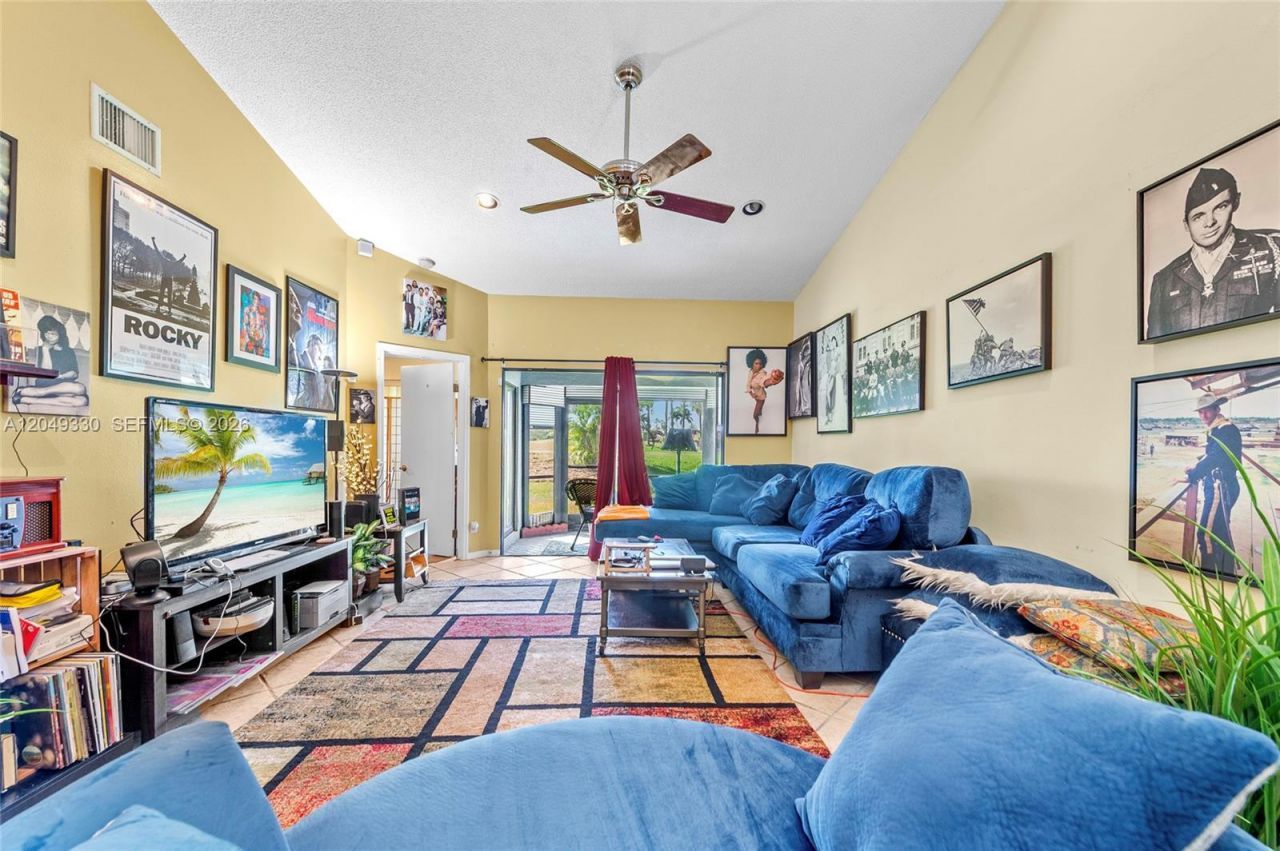 8220 Waterford Ln , Tamarac, FL 33321 Photo