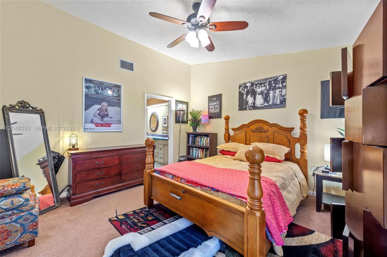 8220 Waterford Ln , Tamarac, FL 33321 Photo