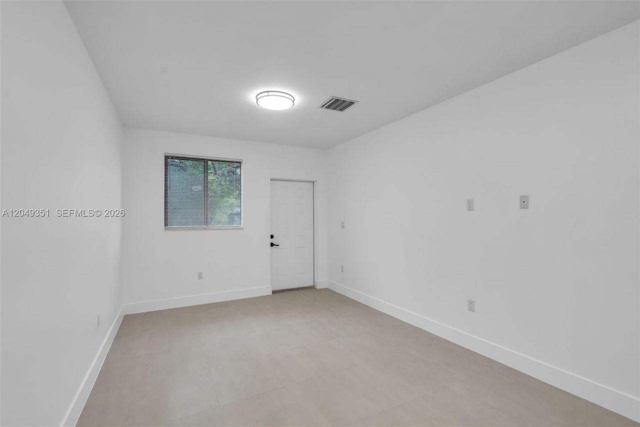 6500 NW 21st Ave, Unit 6500, Miami, FL 33147 Photo