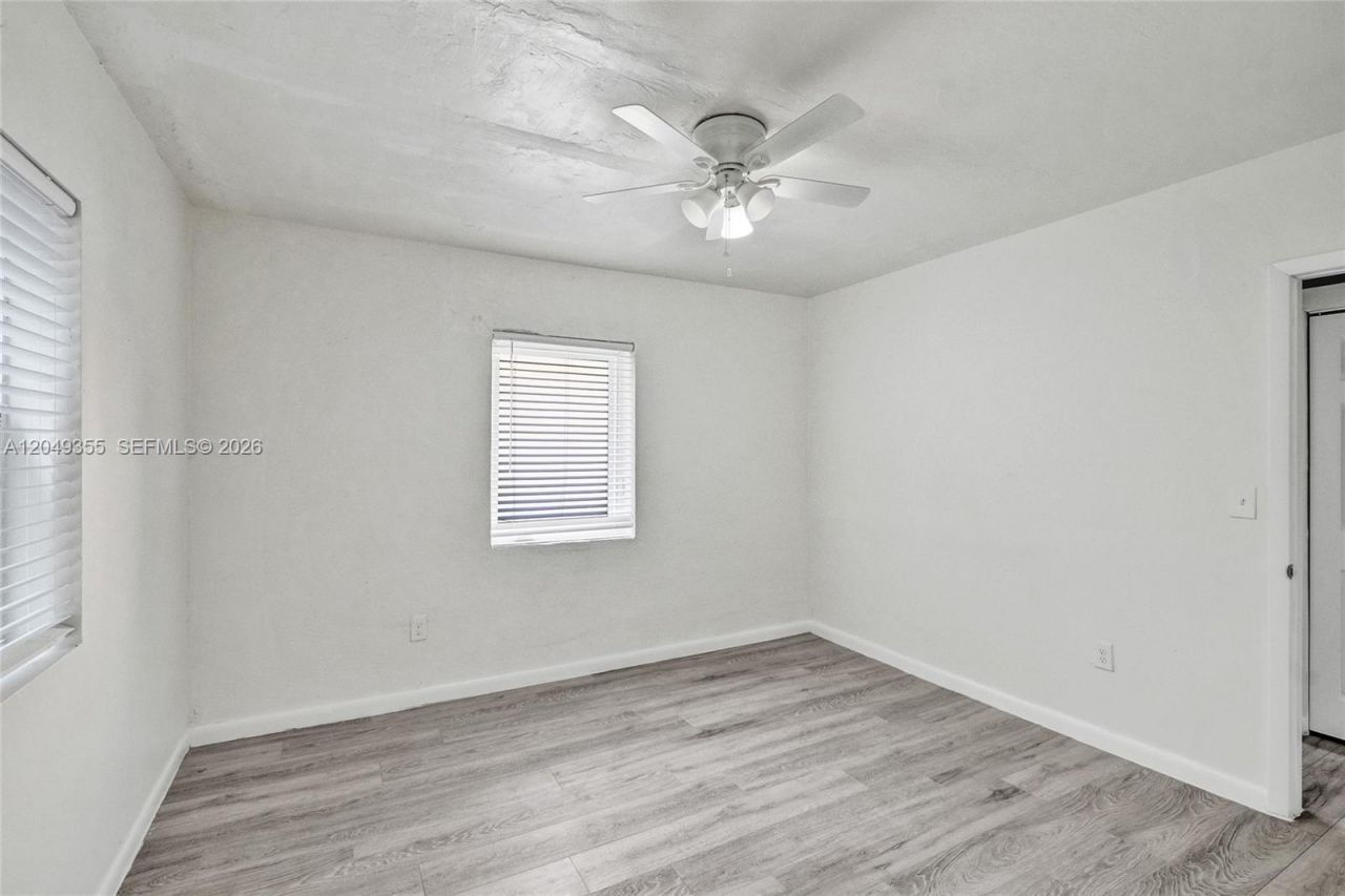 200 NW 13th St, Unit 5, Miami, FL 33136 Photo