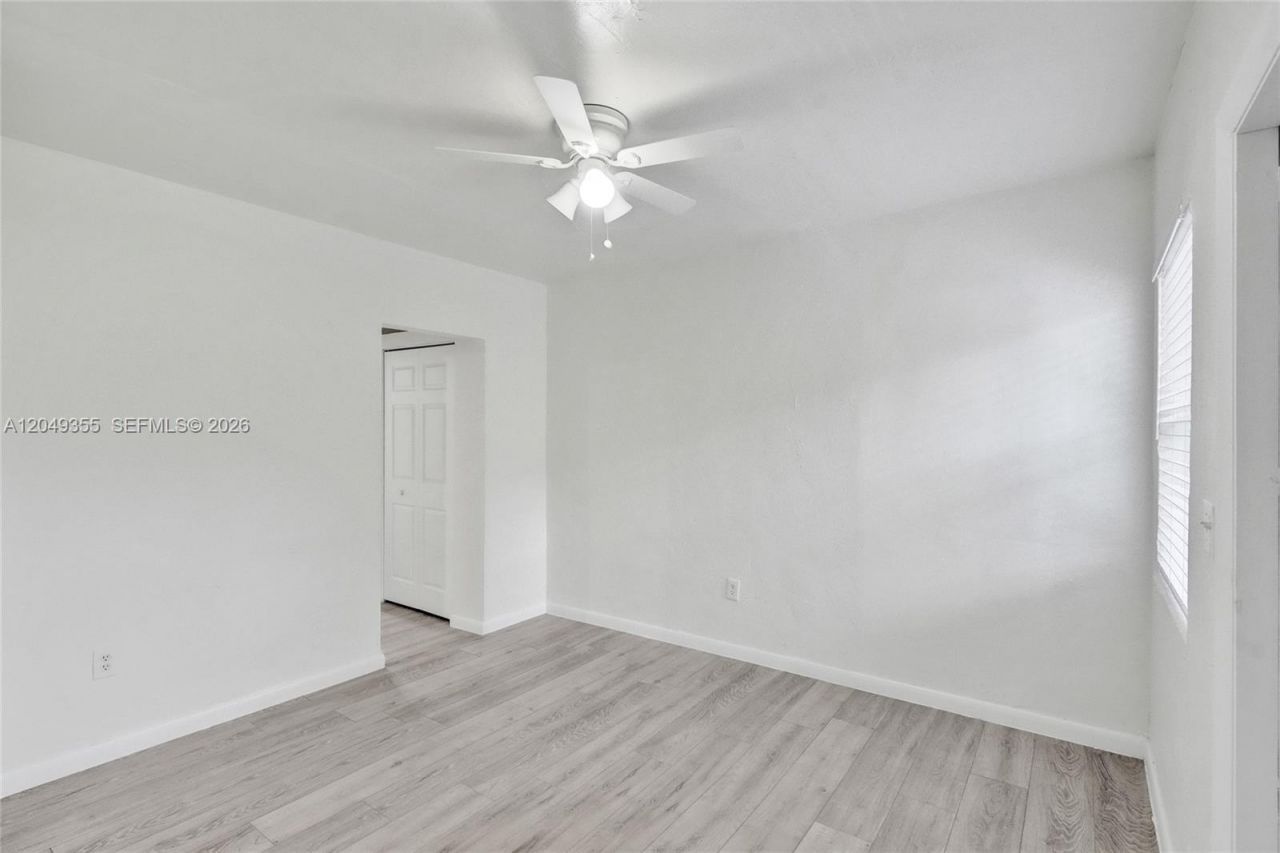 200 NW 13th St, Unit 5, Miami, FL 33136 Photo