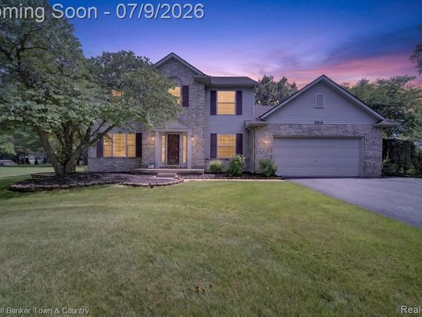 9016 Hyacinth Way, Green Oak Twp, MI 48116