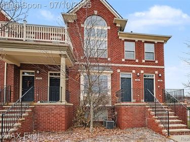 1582 Devon Lane, Troy, MI 48084