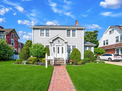 27 Hilbert Street Hempstead, NY 11550