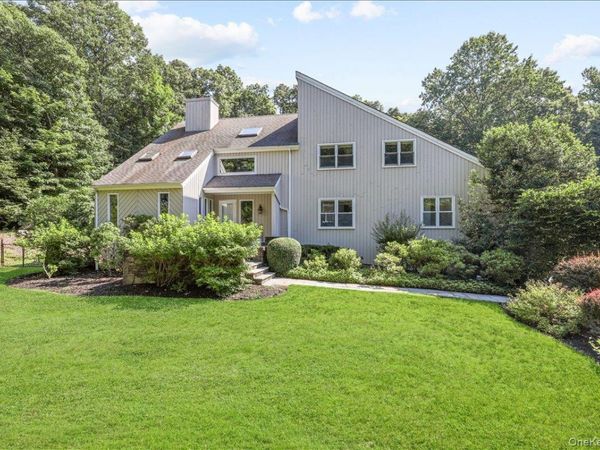 10 Woodland Court S , Bedford, NY 10506