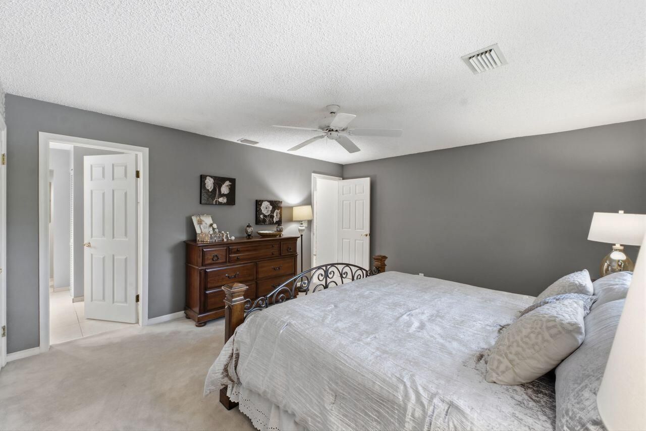 2719 Oak Tree Lane, Oakland Park, FL 33309 Photo
