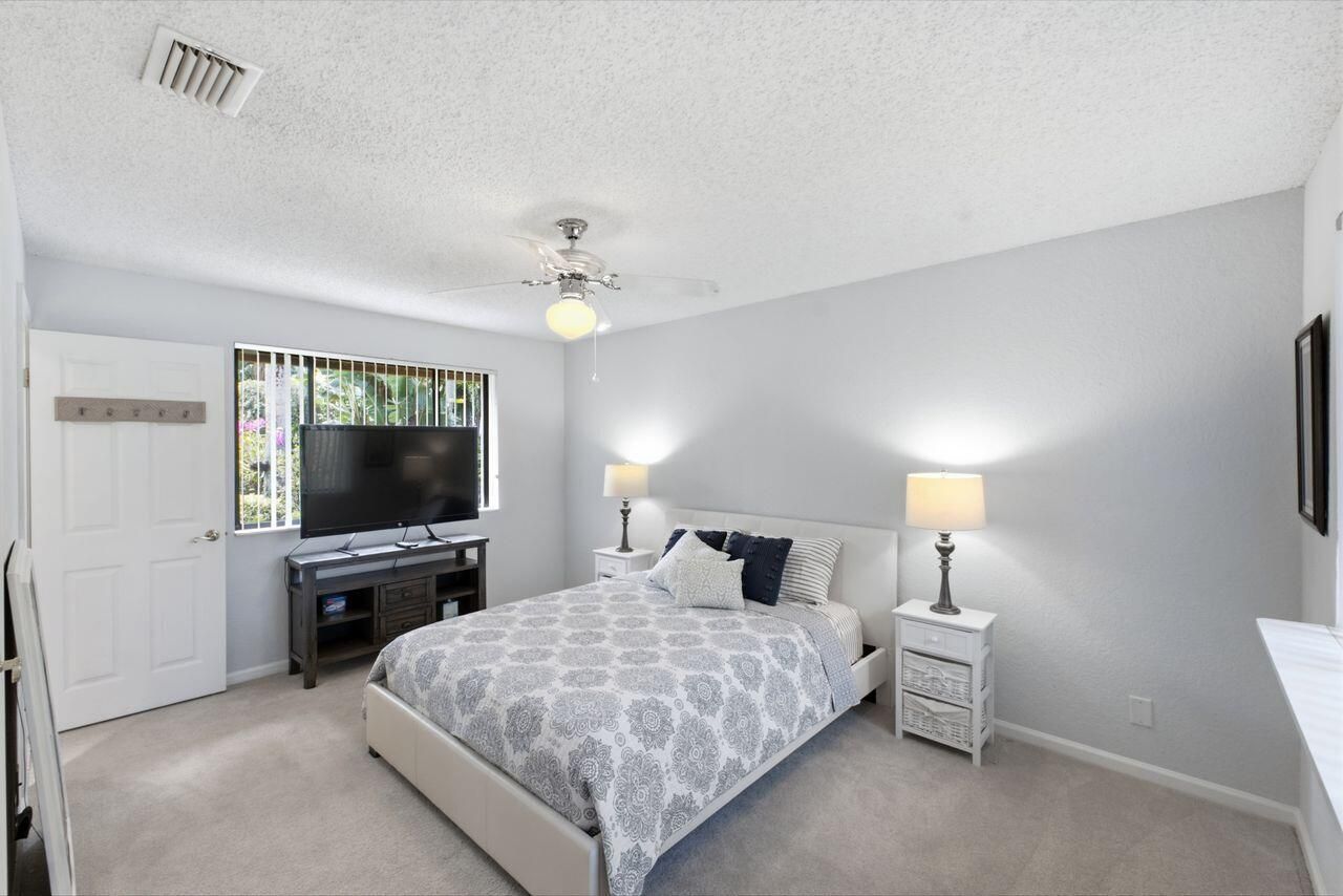 2719 Oak Tree Lane, Oakland Park, FL 33309 Photo