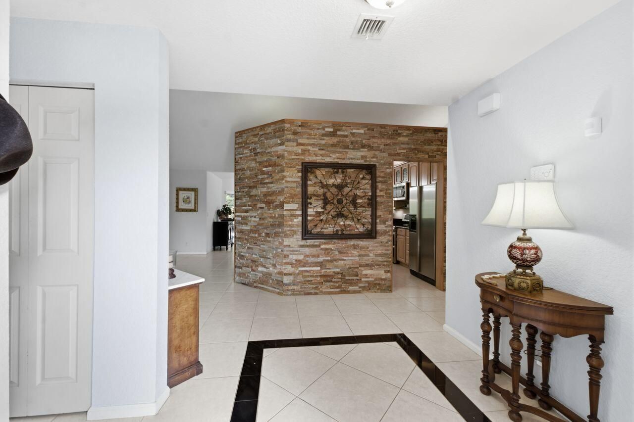 2719 Oak Tree Lane, Oakland Park, FL 33309 Photo