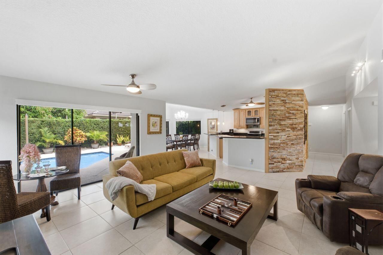 2719 Oak Tree Lane, Oakland Park, FL 33309 Photo