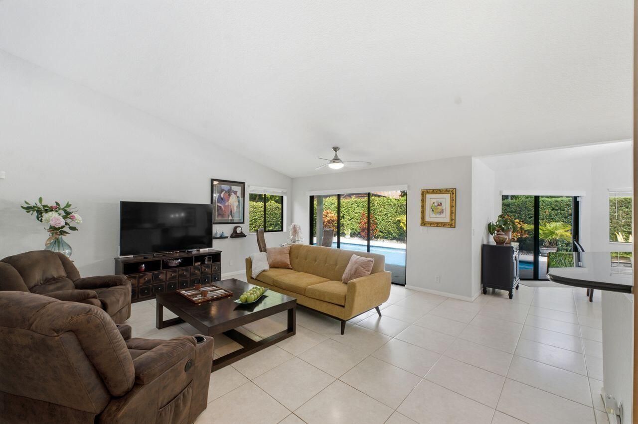 2719 Oak Tree Lane, Oakland Park, FL 33309 Photo