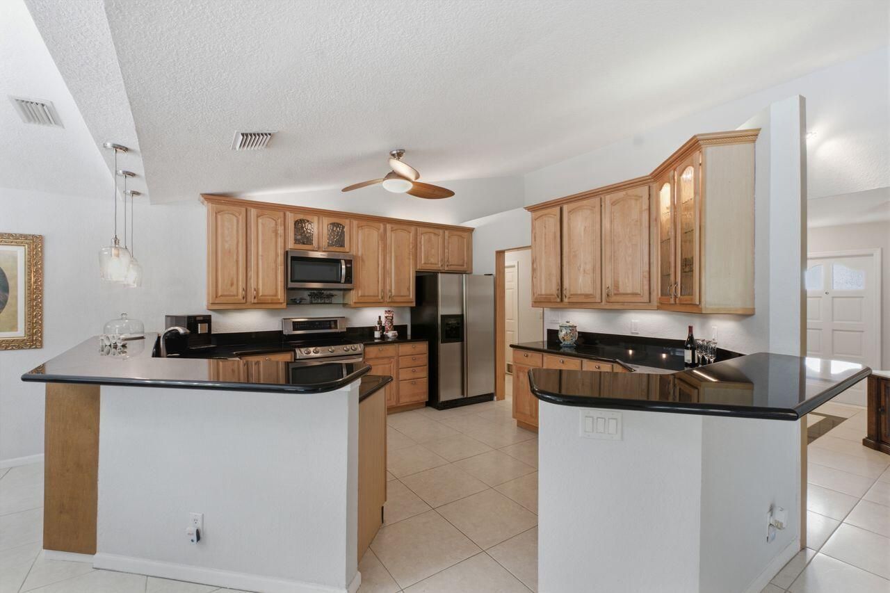2719 Oak Tree Lane, Oakland Park, FL 33309 Photo