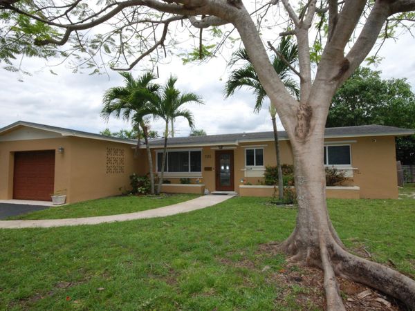 7151 SW 5th Court, Pembroke Pines, FL 33023
