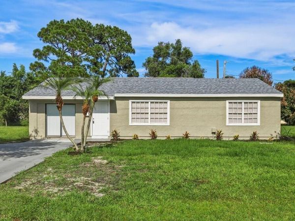 2521 SE Berkshire Boulevard, Port Saint Lucie, FL 34952