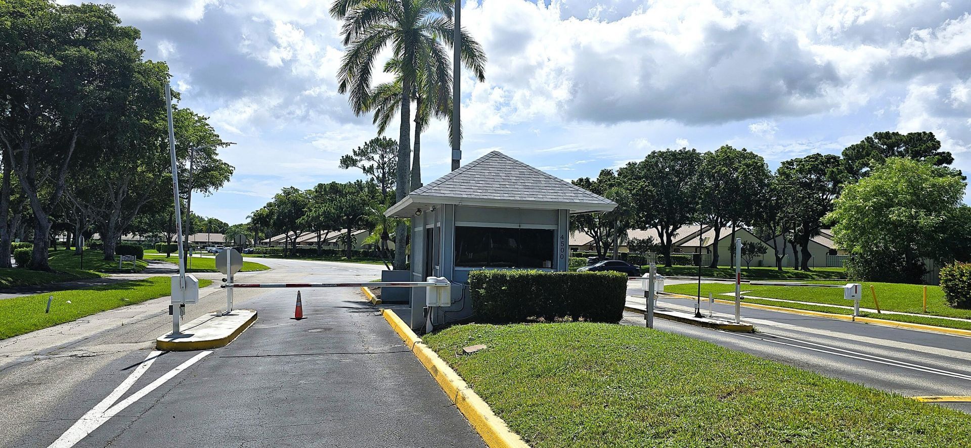1013 Green Pine Boulevard, Unit H2, West Palm Beach, FL 33409 Photo
