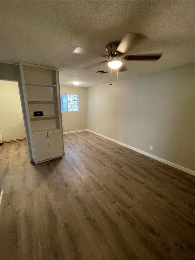 104 E 32nd St, Unit 104, Austin, TX 78705 Main Photo