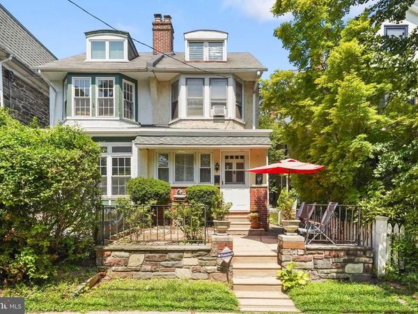 31 E GRAVERS LANE, PHILADELPHIA, PA 19118