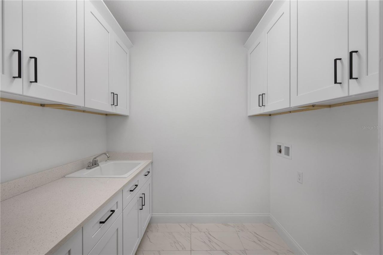 2403 Derbyshire Avenue , Lakeland, FL 33803 Photo