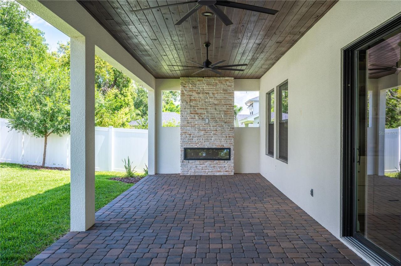 2403 Derbyshire Avenue , Lakeland, FL 33803 Photo