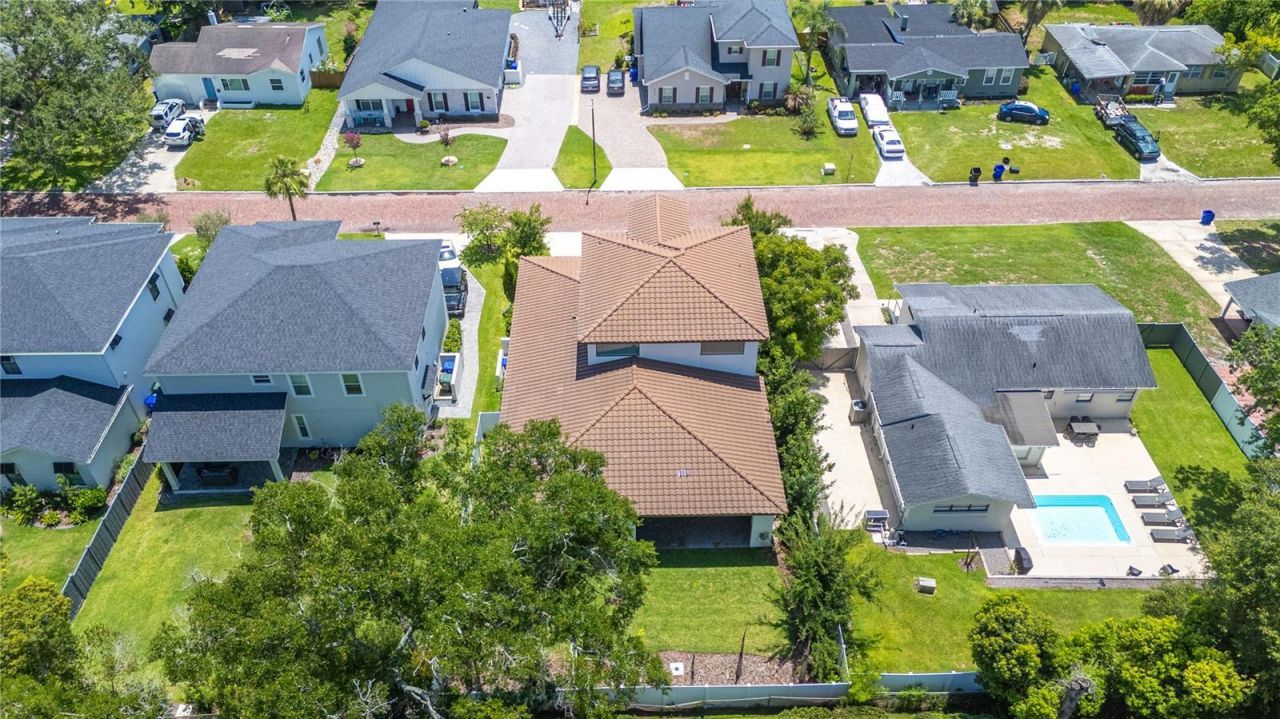 2403 Derbyshire Avenue , Lakeland, FL 33803 Photo