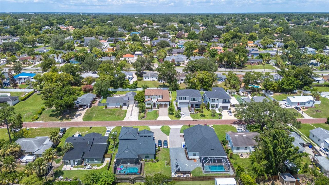 2403 Derbyshire Avenue , Lakeland, FL 33803 Photo
