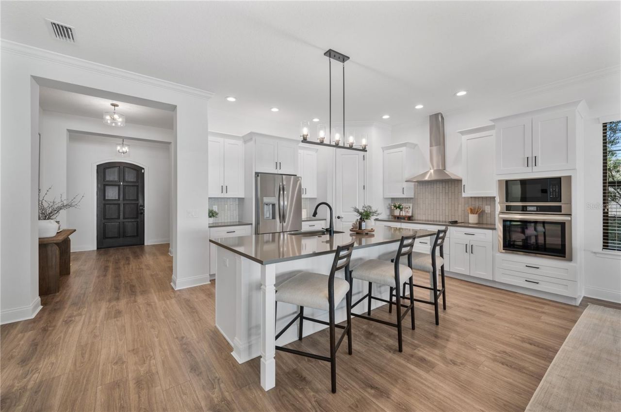 2403 Derbyshire Avenue , Lakeland, FL 33803 Photo