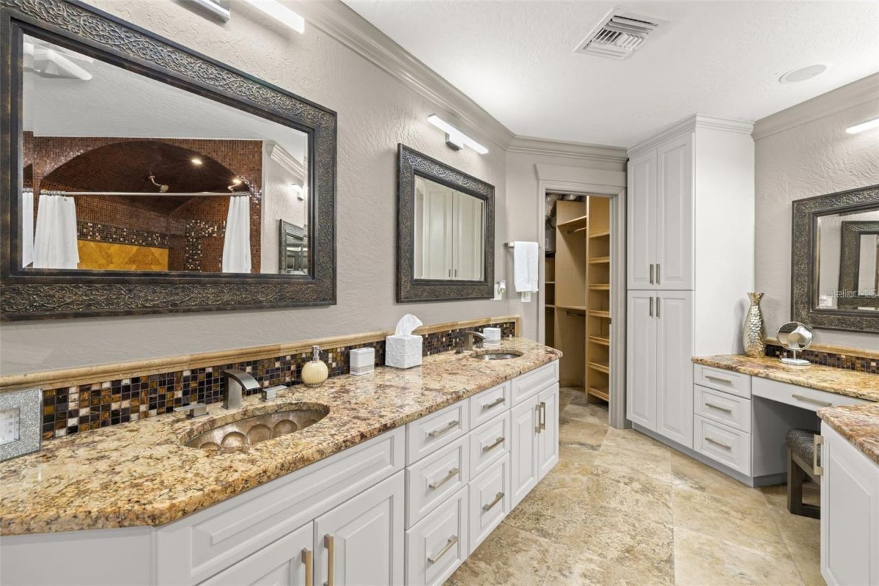 2785 Bayside Drive S, Saint Petersburg, FL 33705 Photo