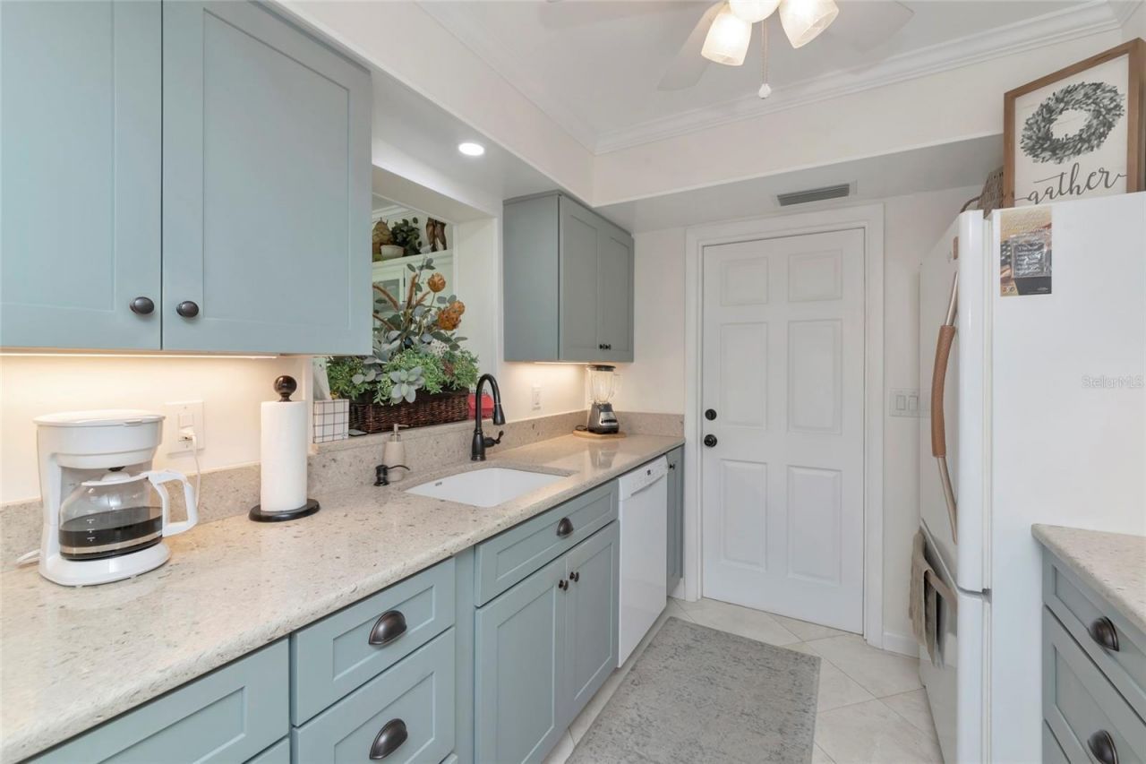 3602 Joyce Drive , Bradenton, FL 34208 Photo