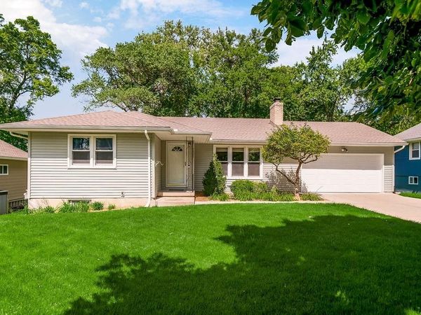 7834 Windsor Street, Prairie Village, KS 66208
