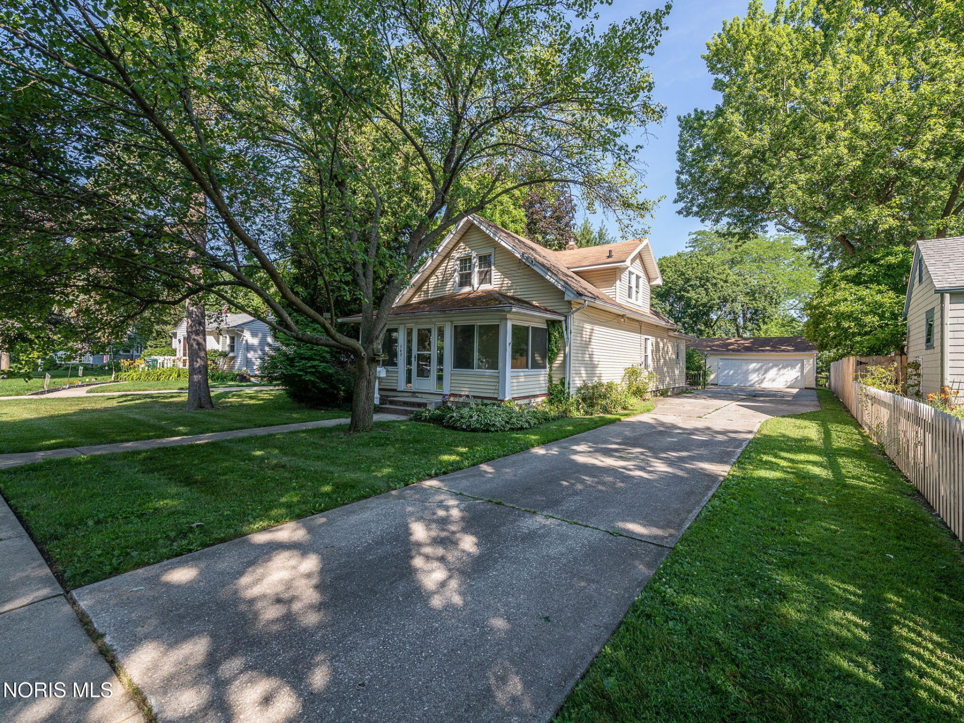 549 E 6th Street, Perrysburg, OH 43551 Main Photo