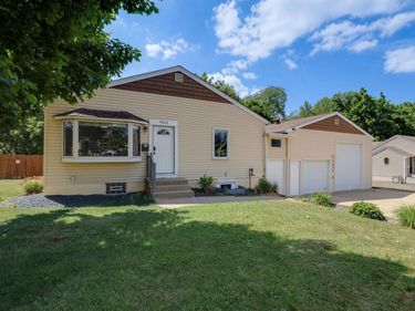 9632 Pleasant Avenue S, Bloomington, MN 55420
