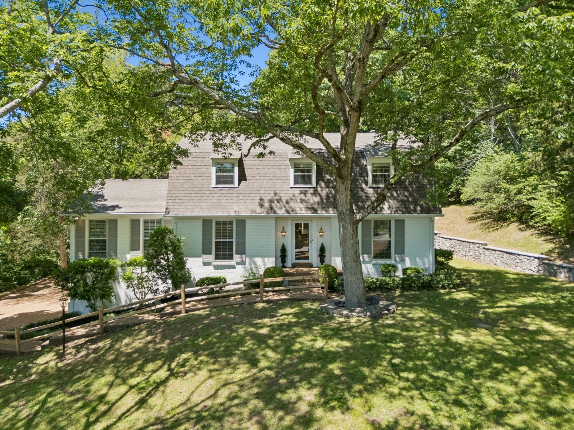2397 Foxhaven Dr, Franklin, TN 37069 Main Photo