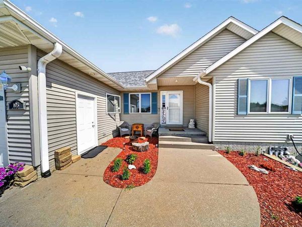 105 W 16th St., West Liberty, IA 52776