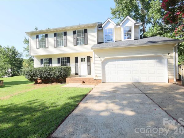 2000 Teresa Jill Drive, Charlotte, NC 28213