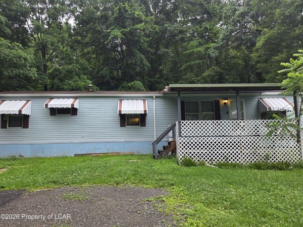 328 Old Tavern Road, Hunlock Creek, PA 18621