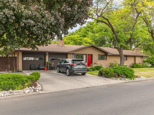 5905 N Astor St, Spokane, WA 99208