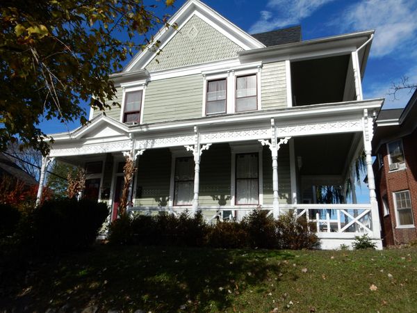 379 Walnut AVE SW, Unit 4, Roanoke, VA 24016