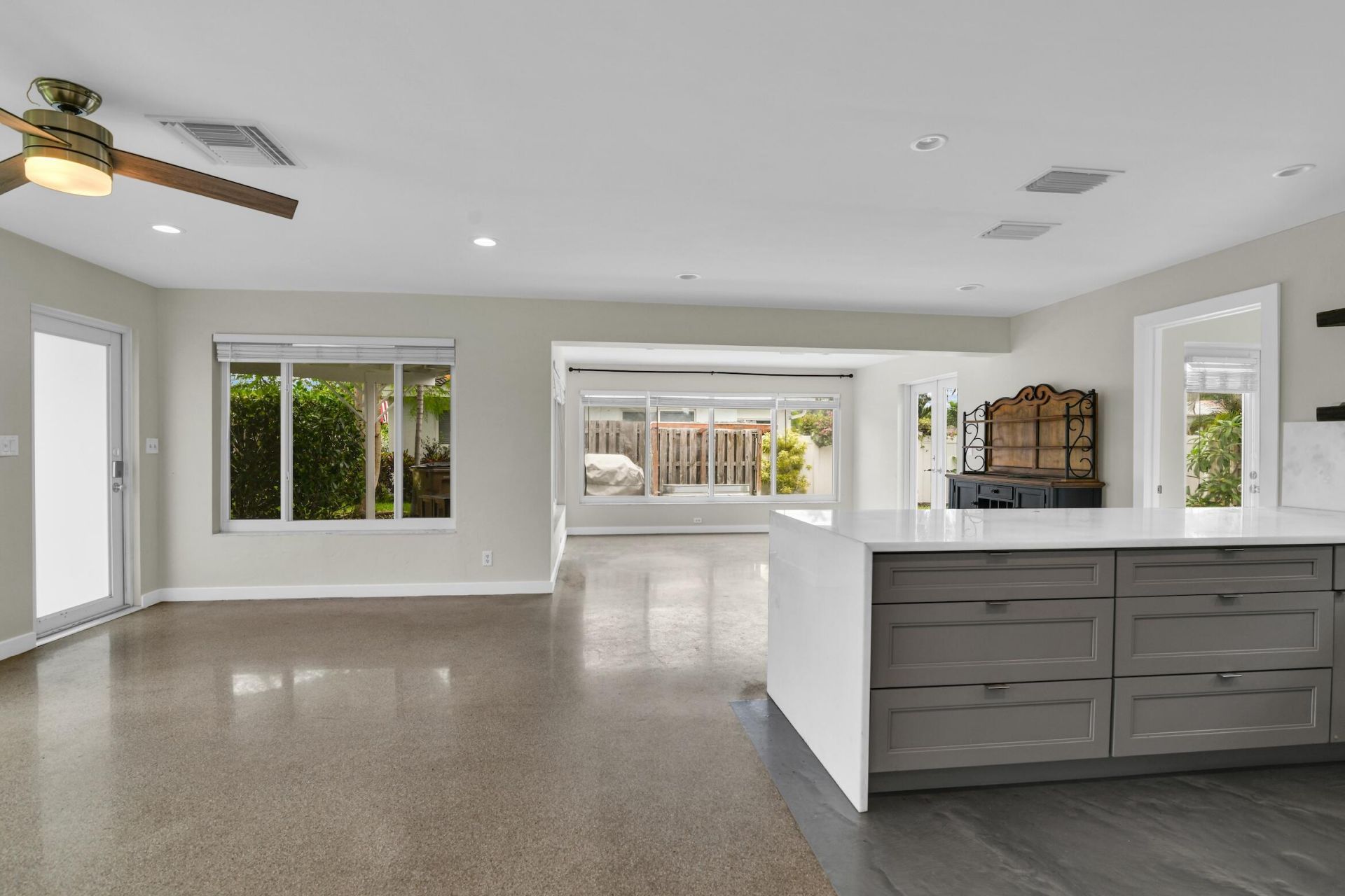 909 SE 16 Place, Deerfield Beach, FL 33441 Photo