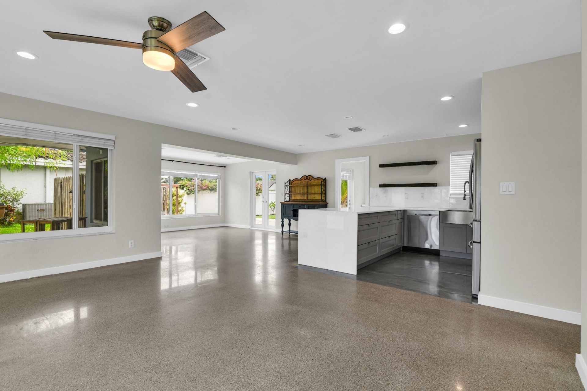 909 SE 16 Place, Deerfield Beach, FL 33441 Photo