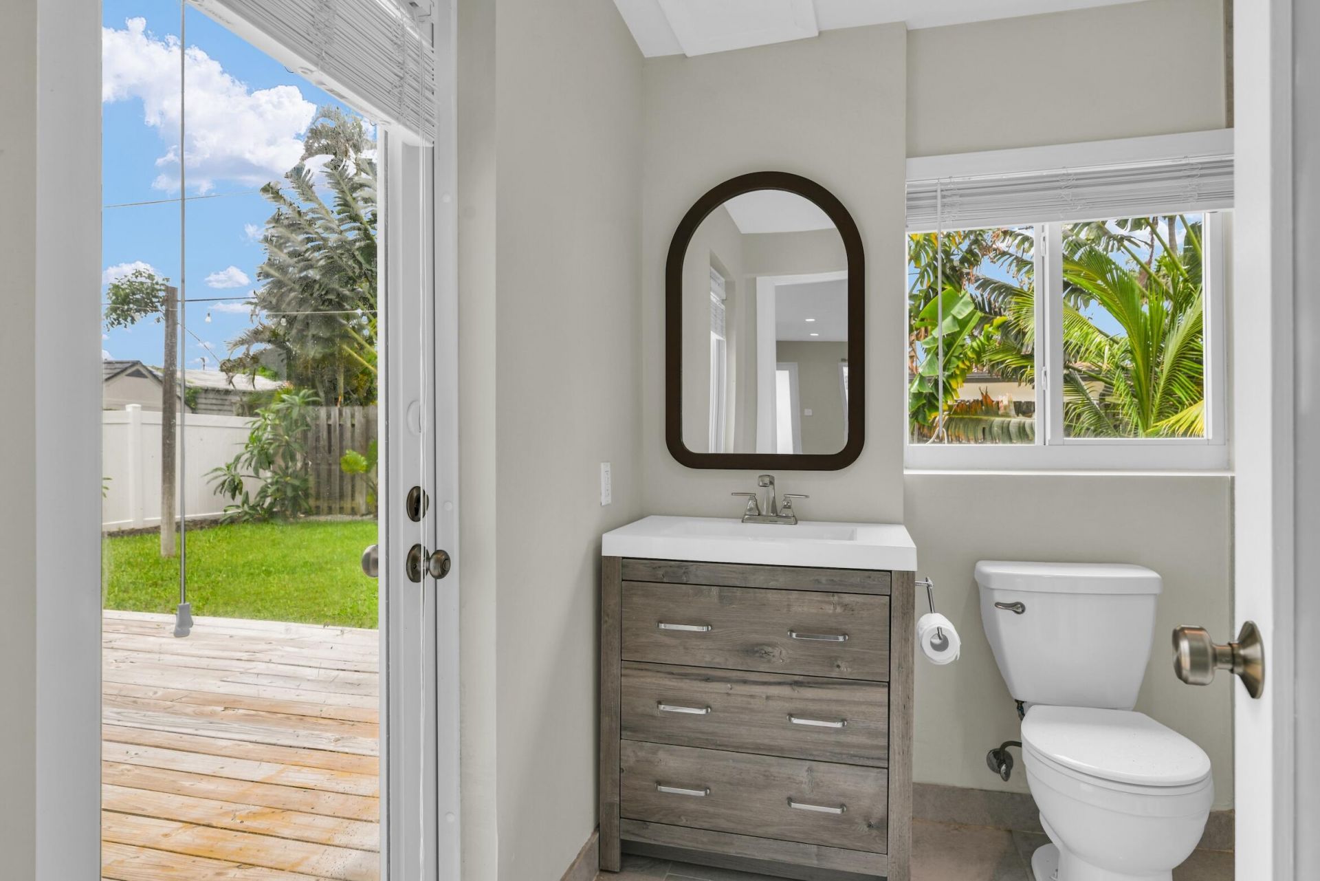 909 SE 16 Place, Deerfield Beach, FL 33441 Photo