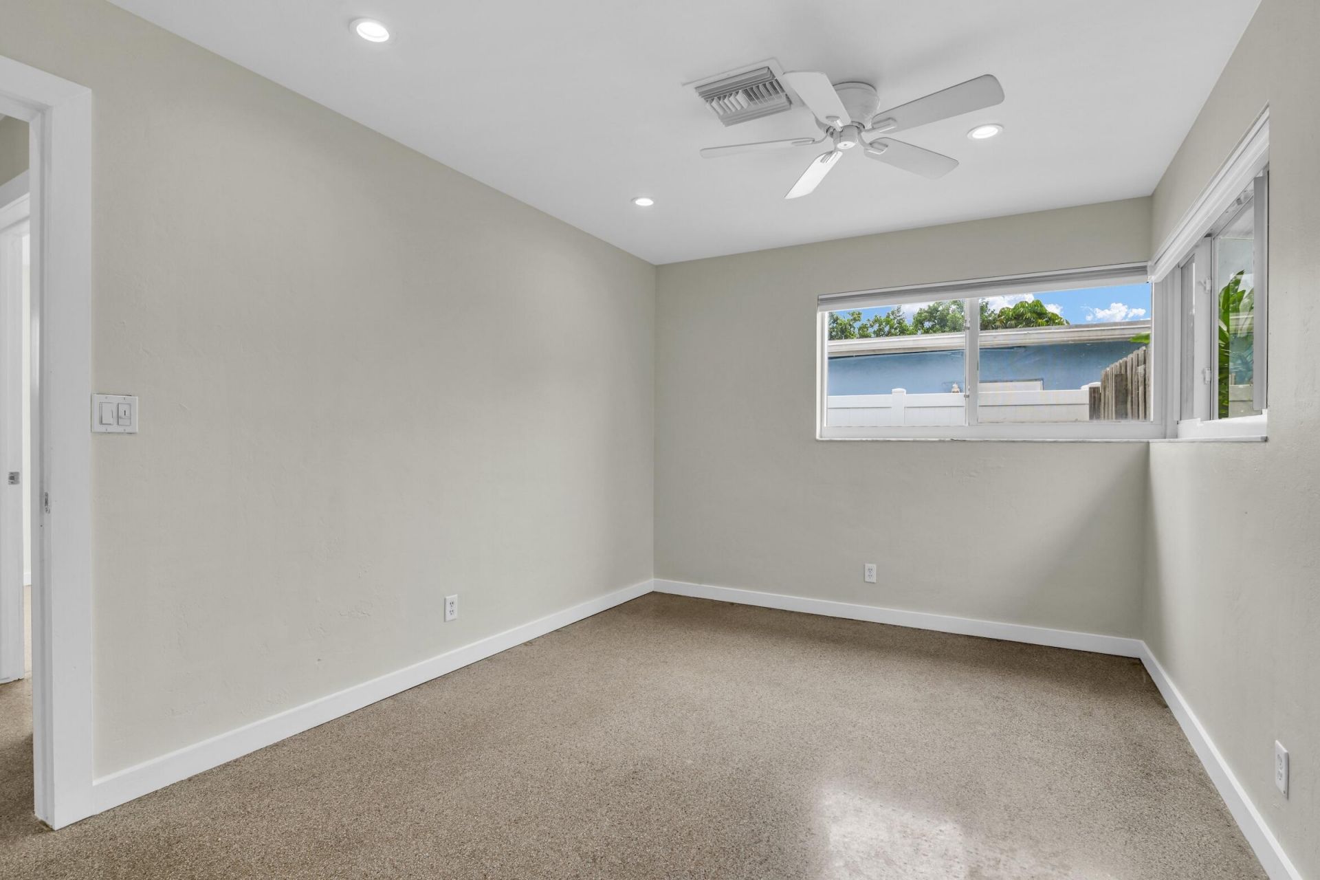 909 SE 16 Place, Deerfield Beach, FL 33441 Photo