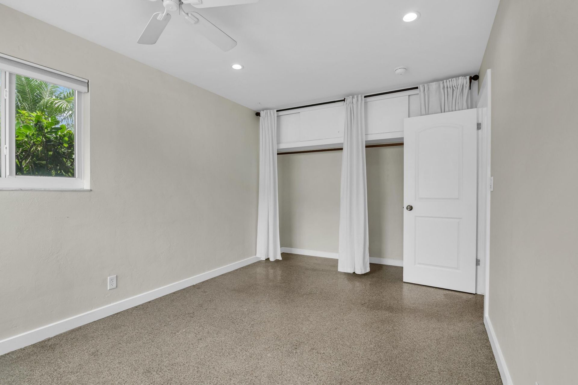 909 SE 16 Place, Deerfield Beach, FL 33441 Photo