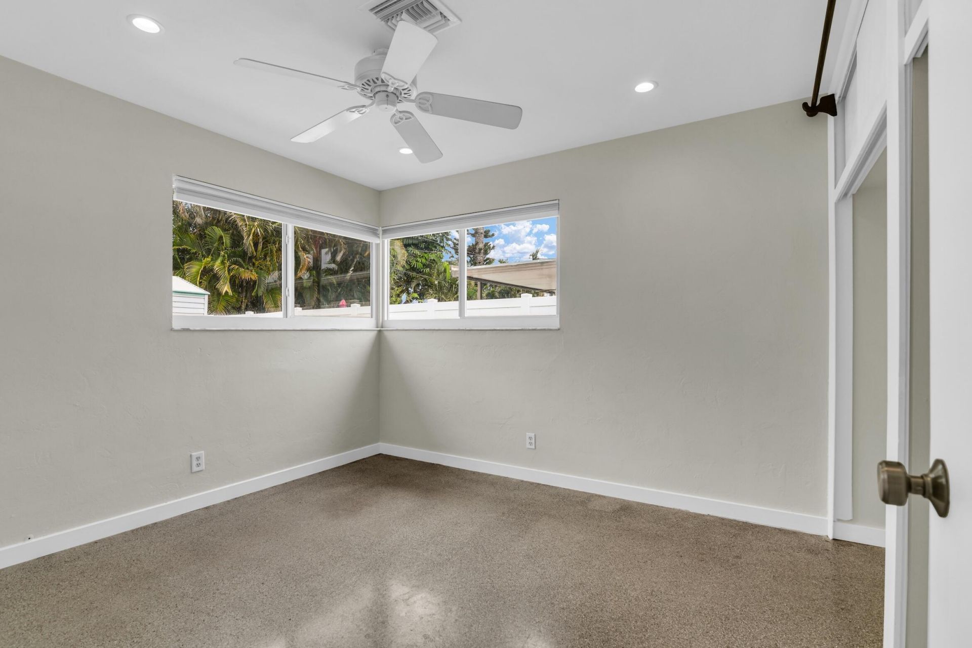 909 SE 16 Place, Deerfield Beach, FL 33441 Photo