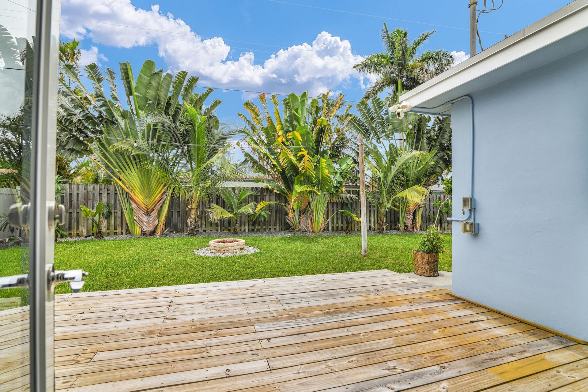 909 SE 16 Place, Deerfield Beach, FL 33441 Photo