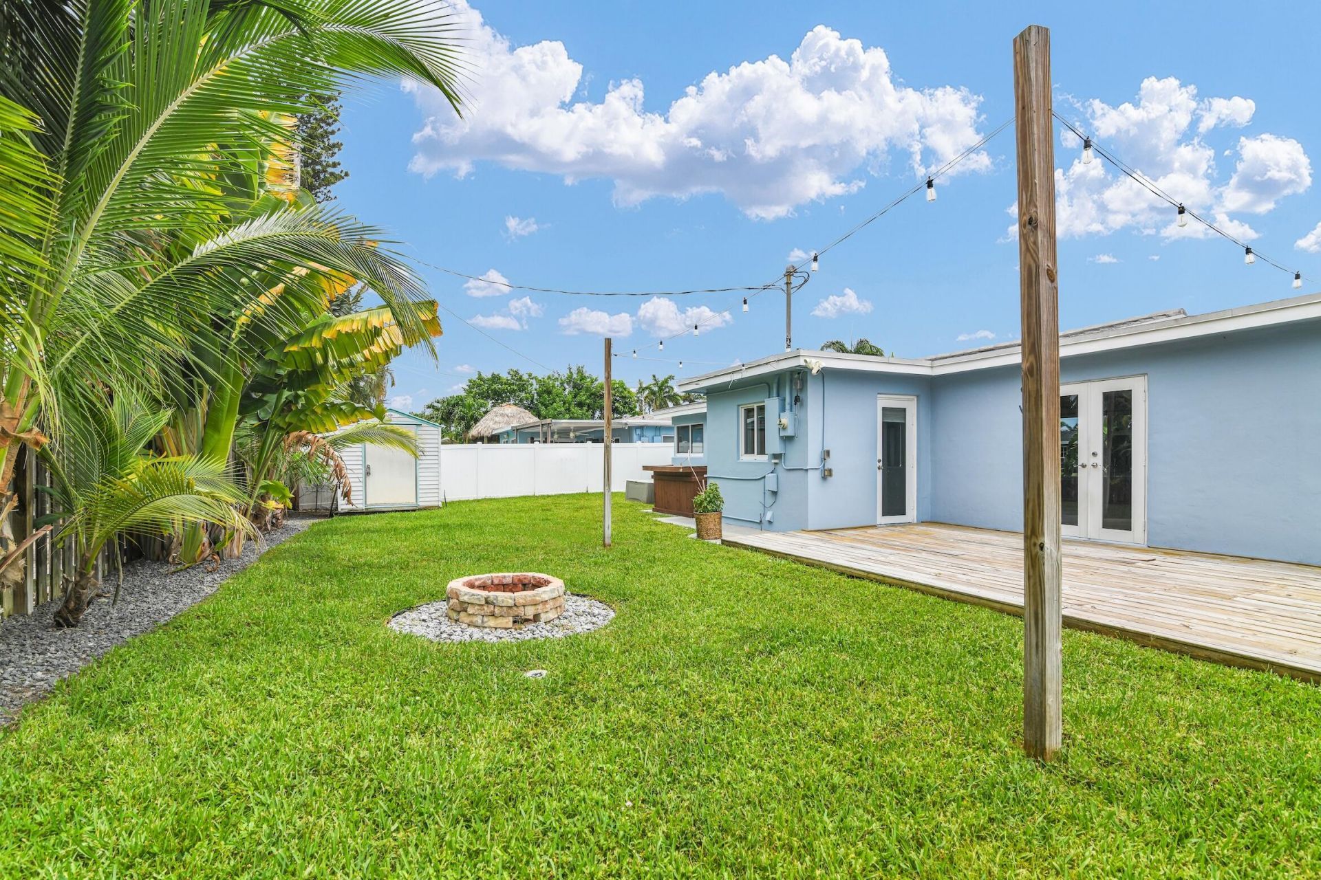 909 SE 16 Place, Deerfield Beach, FL 33441 Photo
