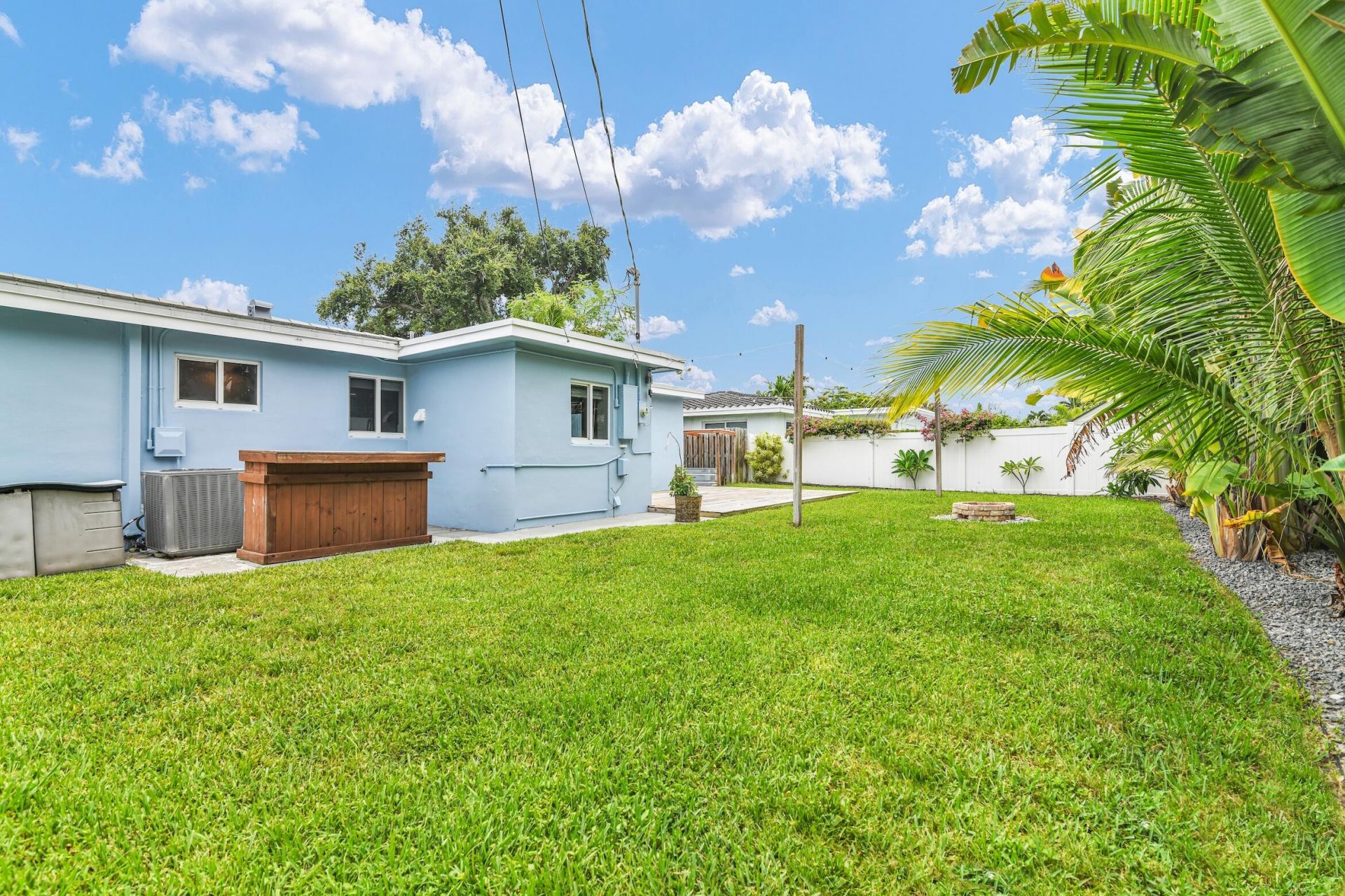 909 SE 16 Place, Deerfield Beach, FL 33441 Photo