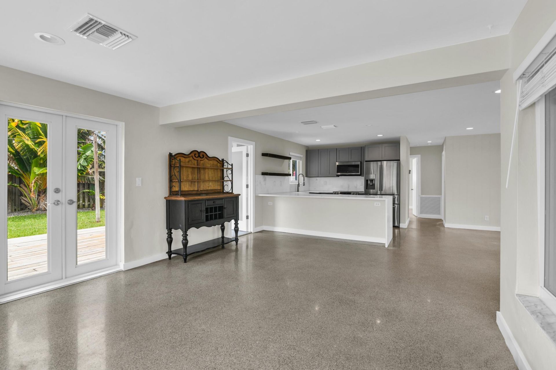 909 SE 16 Place, Deerfield Beach, FL 33441 Photo