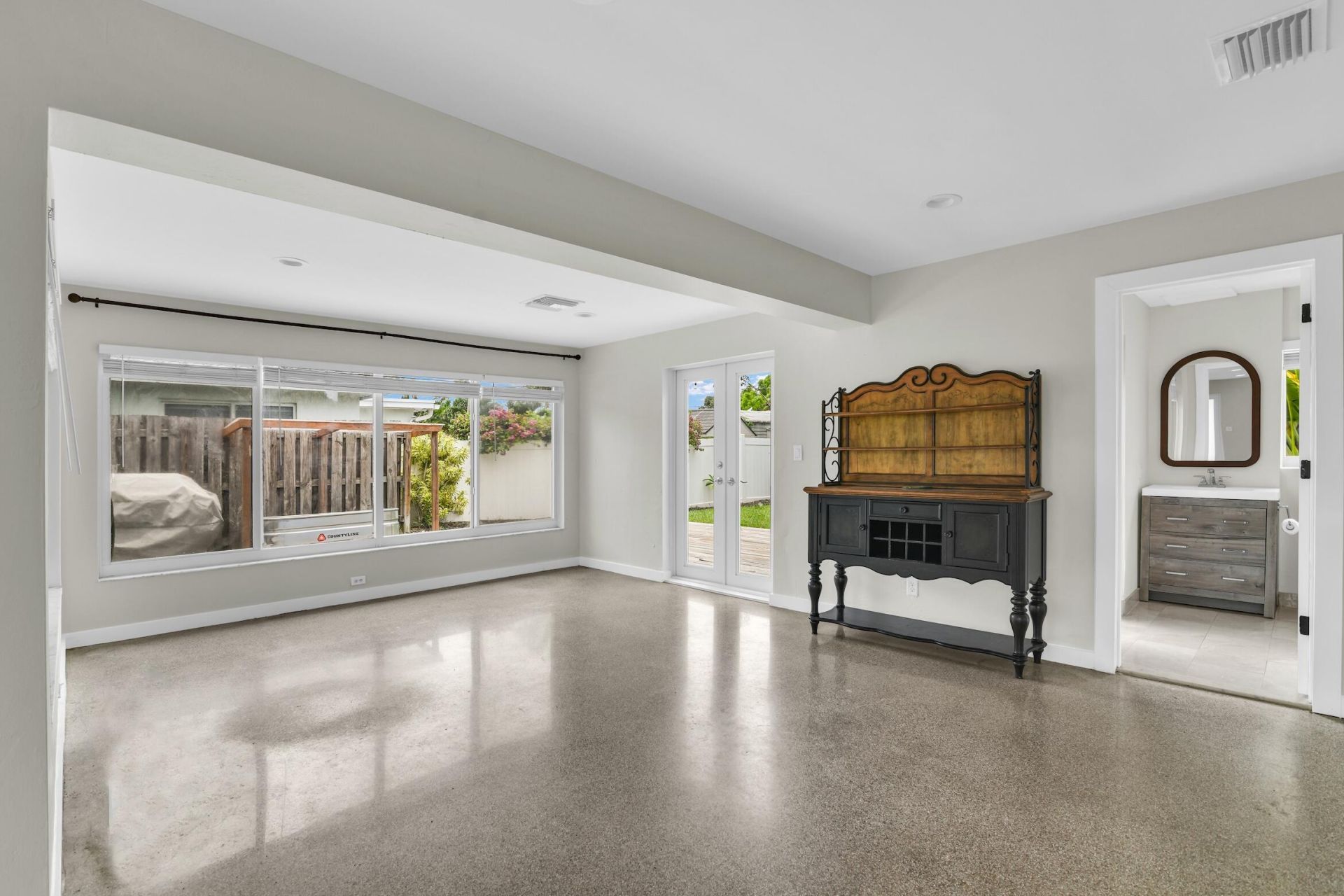 909 SE 16 Place, Deerfield Beach, FL 33441 Photo
