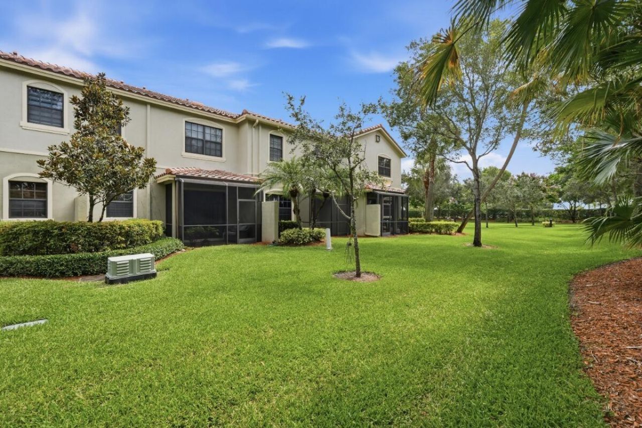 10822 NW 72nd Place, Parkland, FL 33076 Photo